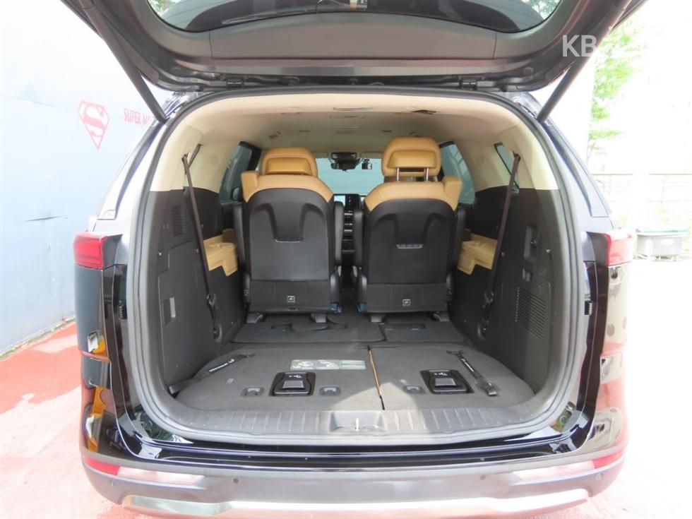 Kia Carnival — miniaturë 5