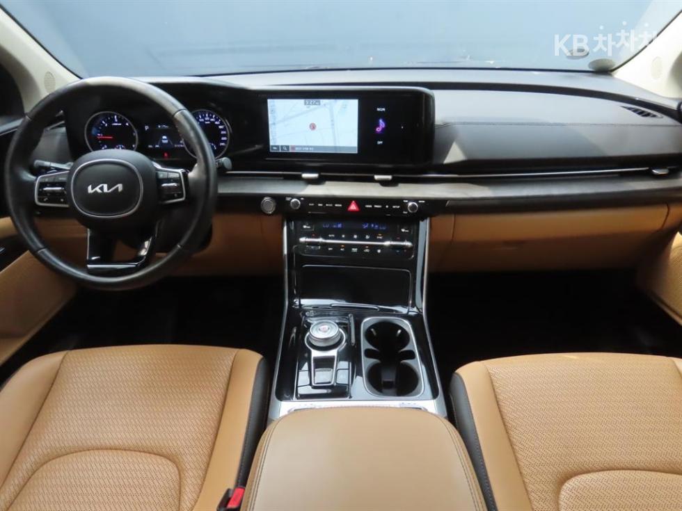 Kia Carnival — miniaturë 10