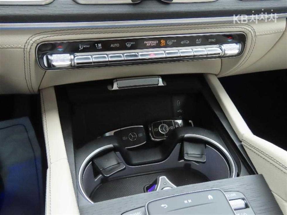 Mercedes-Benz GLE — miniaturë 7