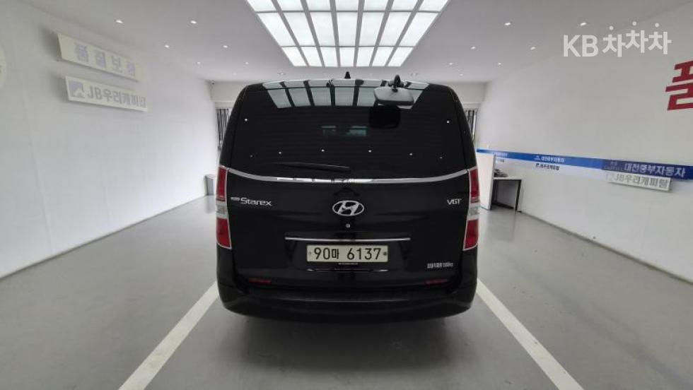 Hyundai Starex — miniaturë 3
