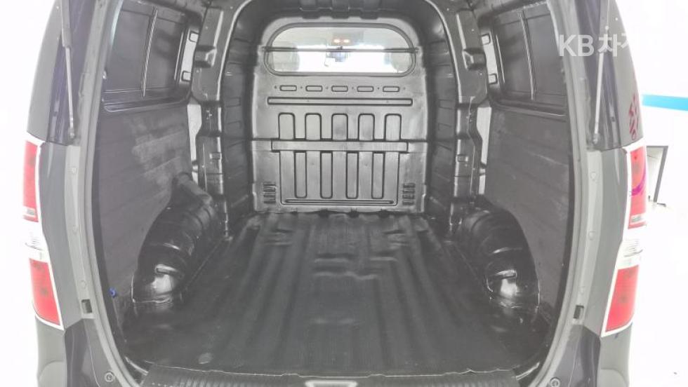 Hyundai Starex — miniaturë 8