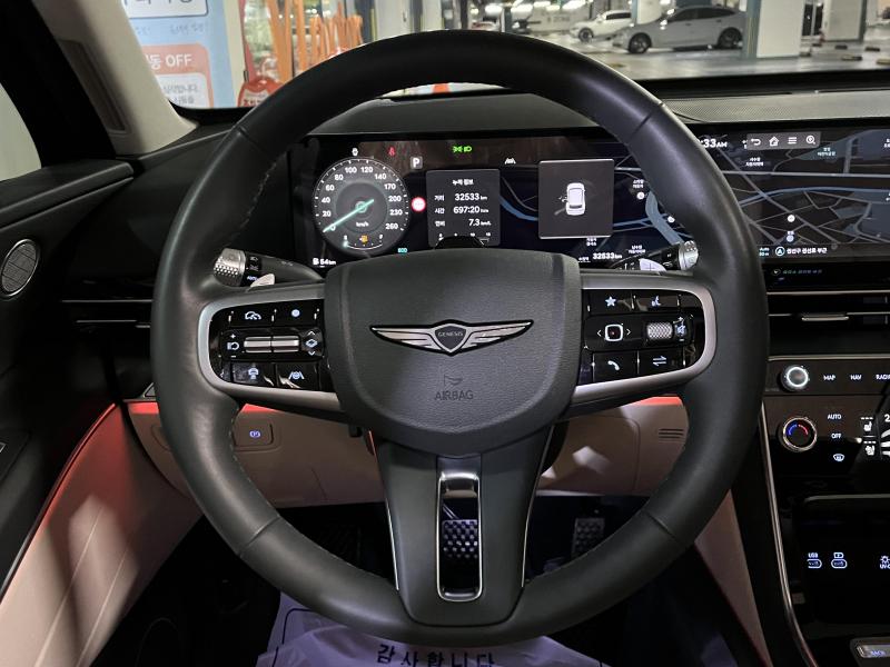 2024 Genesis GV80 photo