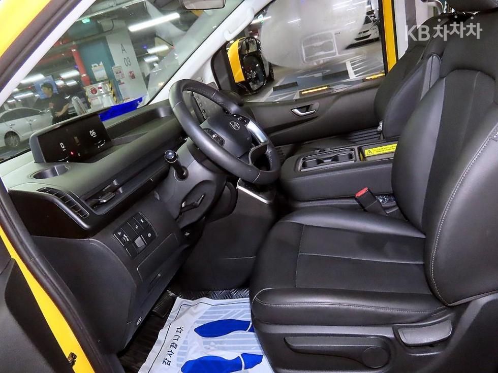 Hyundai Staria — miniaturë 6