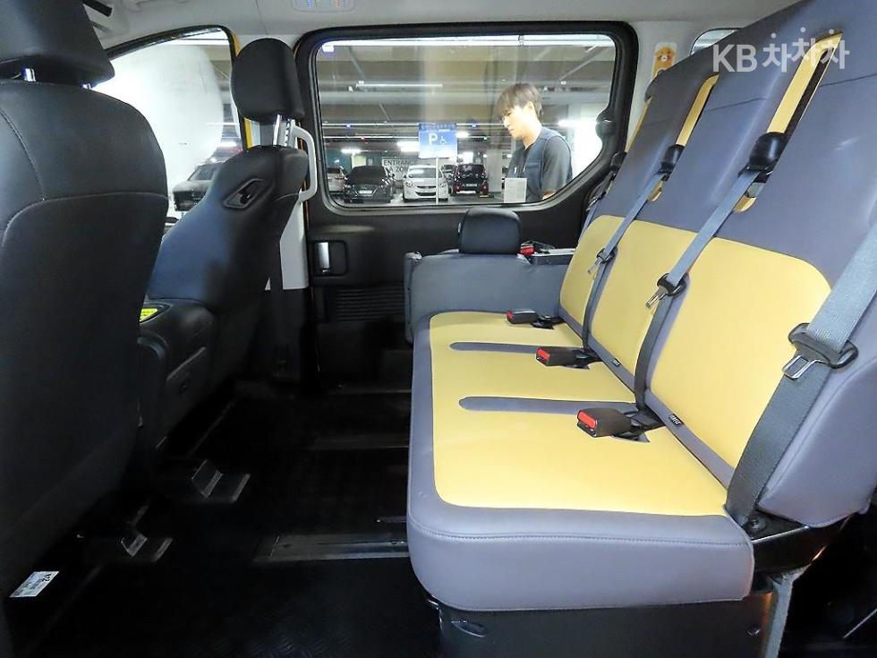 Hyundai Staria — miniaturë 7