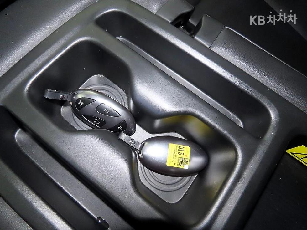 Hyundai Staria — miniaturë 13