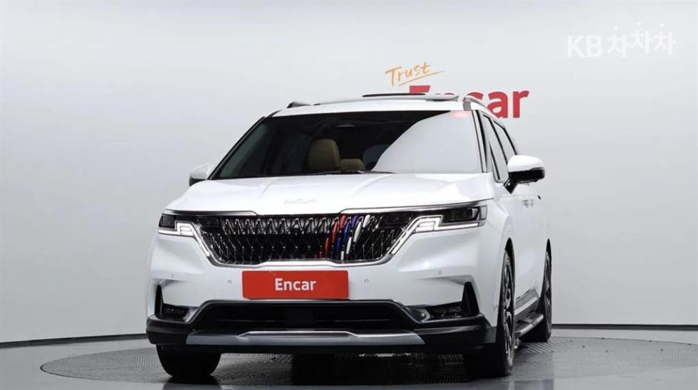 Kia Carnival — miniaturë 3