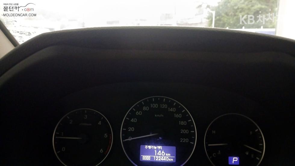 Hyundai Starex — miniaturë 5