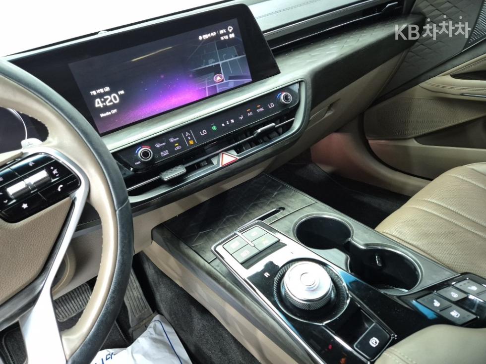 Kia K8 — miniaturë 10