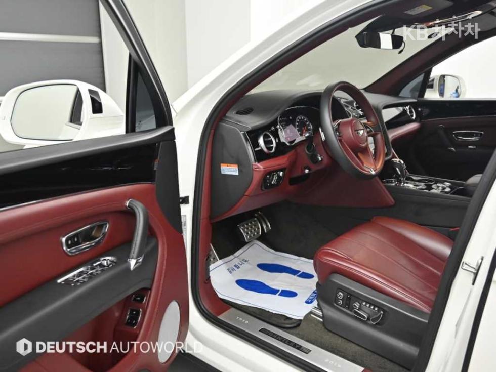 Bentley Bentayga — miniaturë 11
