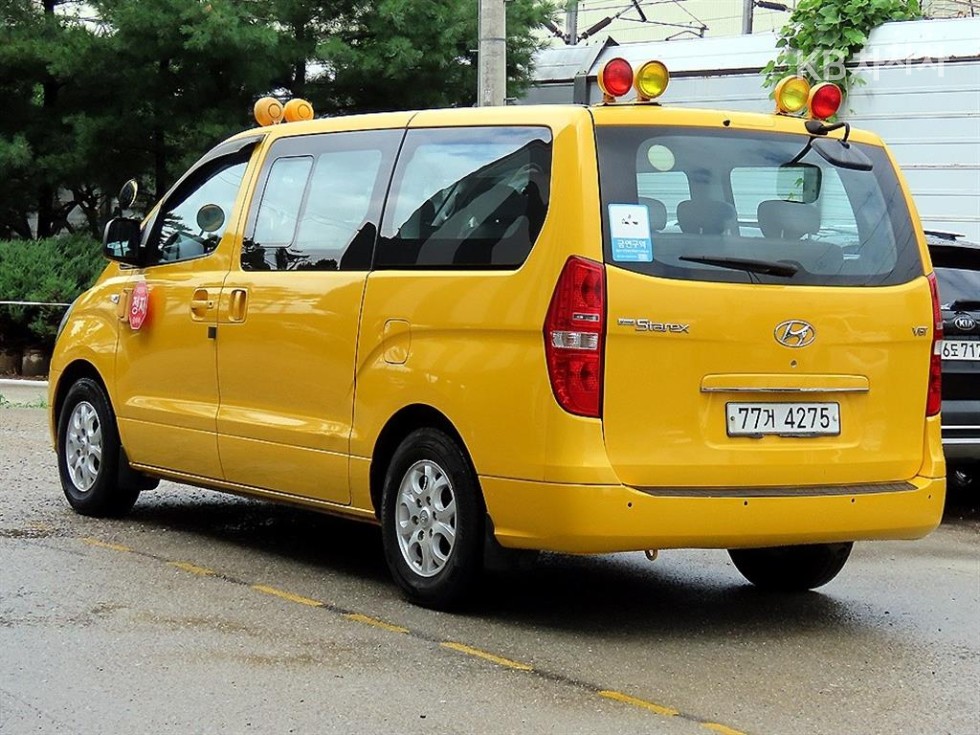 Hyundai Starex — miniaturë 3