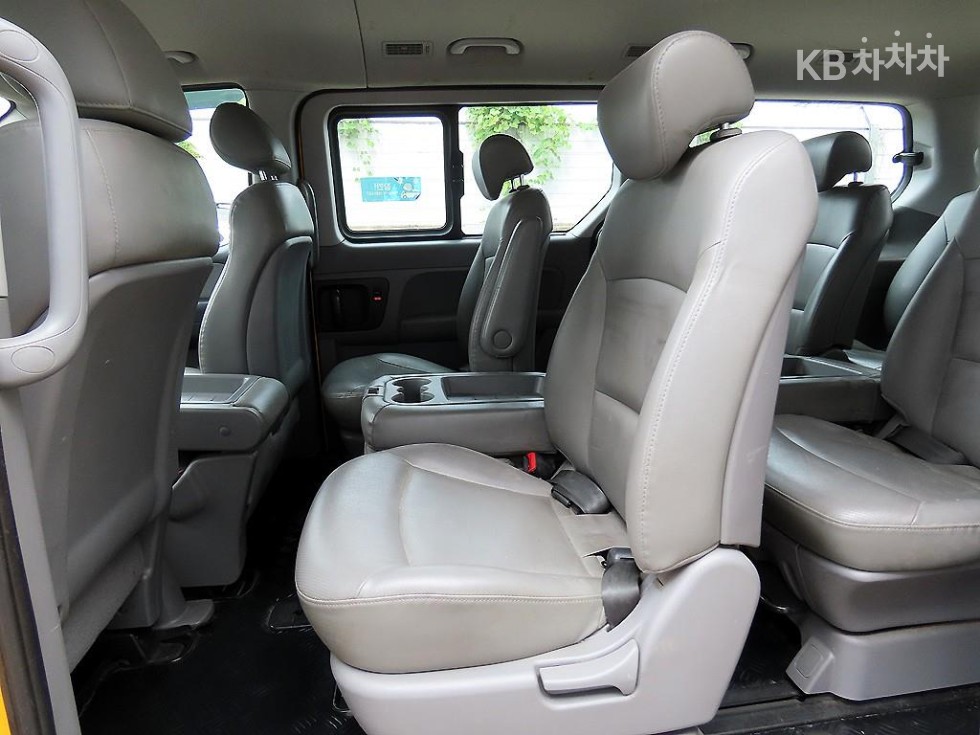 Hyundai Starex — miniaturë 6