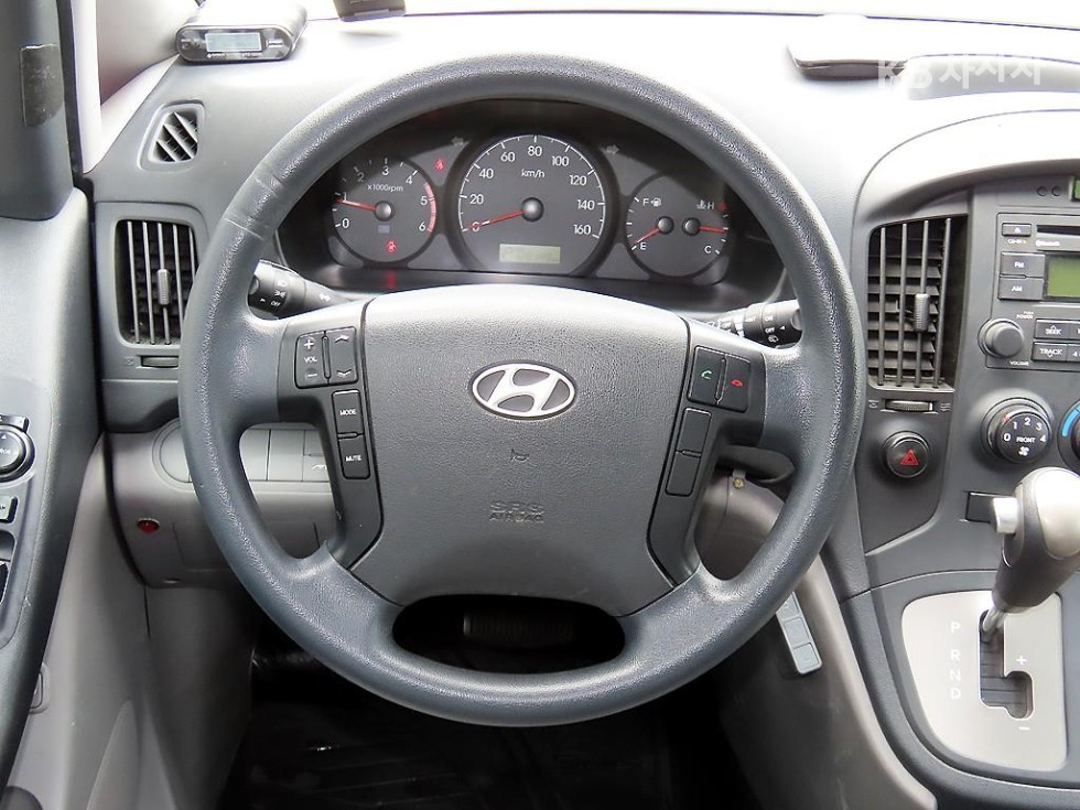 Hyundai Starex — miniaturë 9