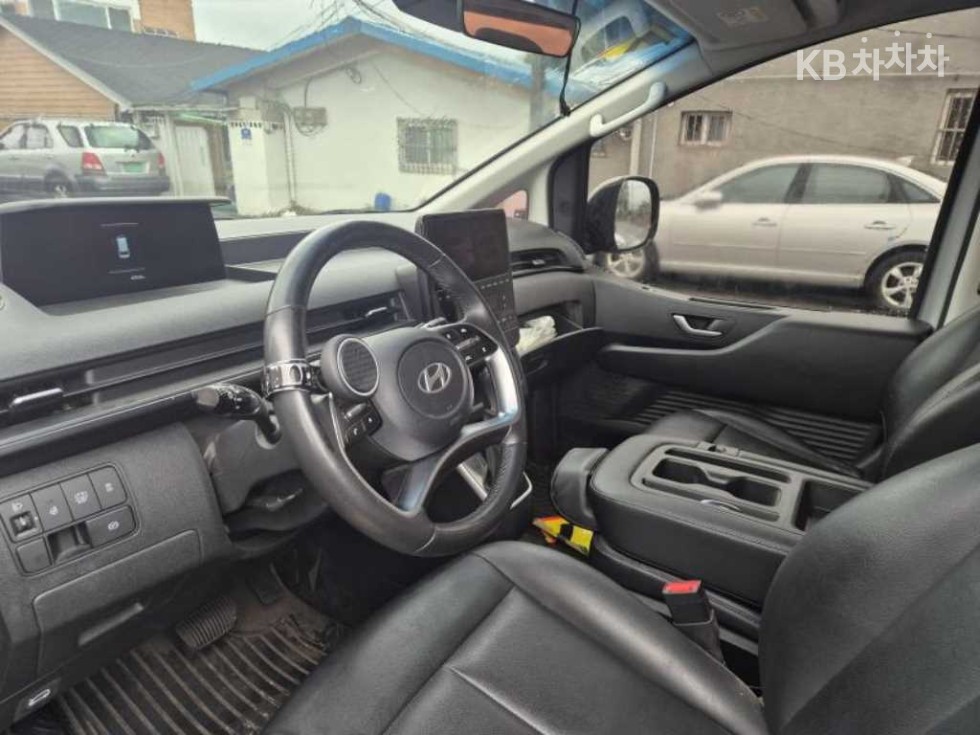 Hyundai Staria — miniaturë 2