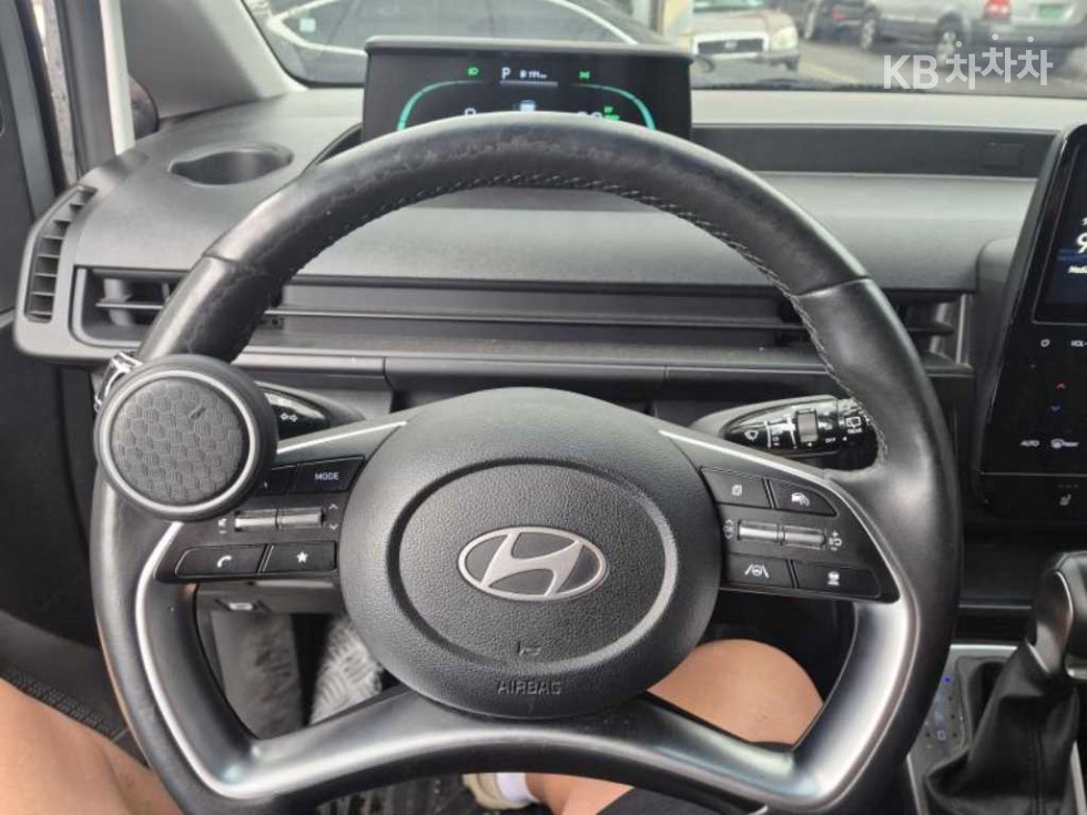 Hyundai Staria — miniaturë 5