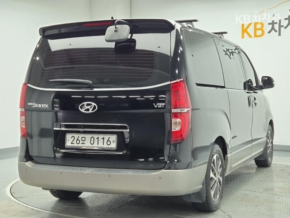 Hyundai Starex — miniaturë 3