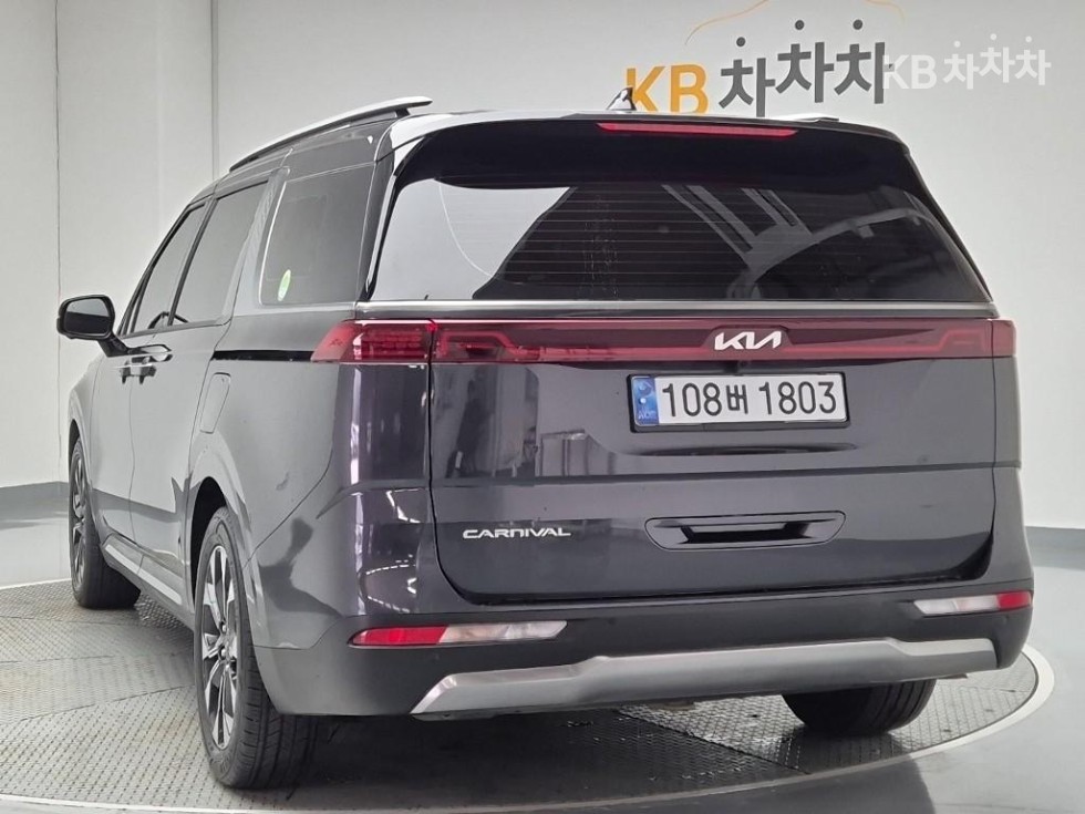 Kia Carnival — miniaturë 2