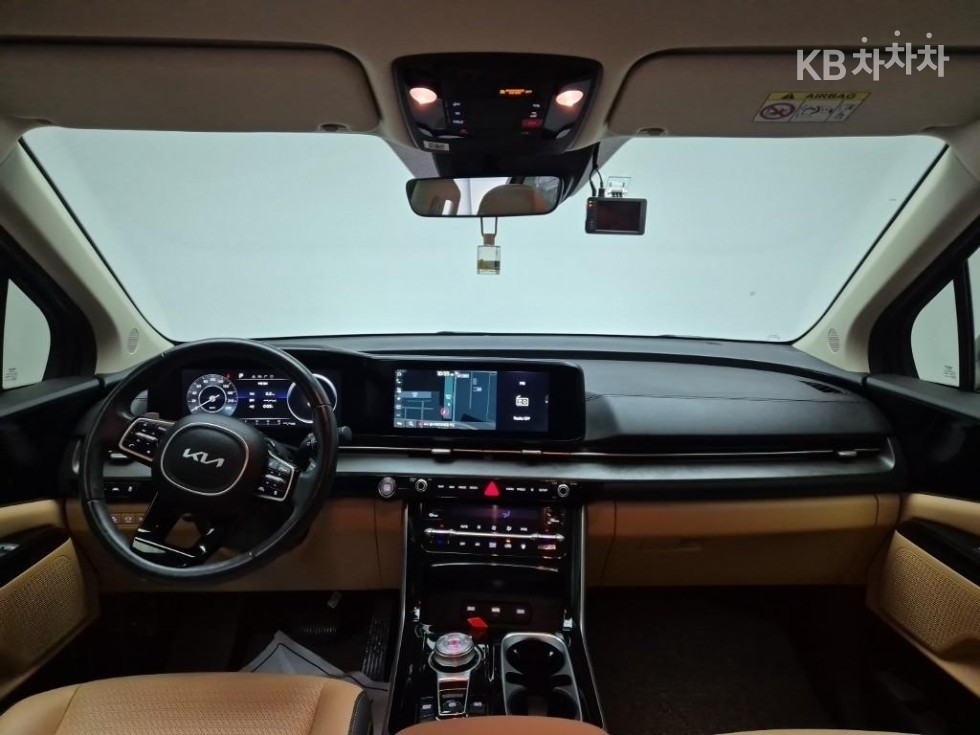 Kia Carnival — miniaturë 7