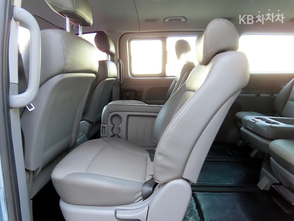 Hyundai Starex — miniaturë 6