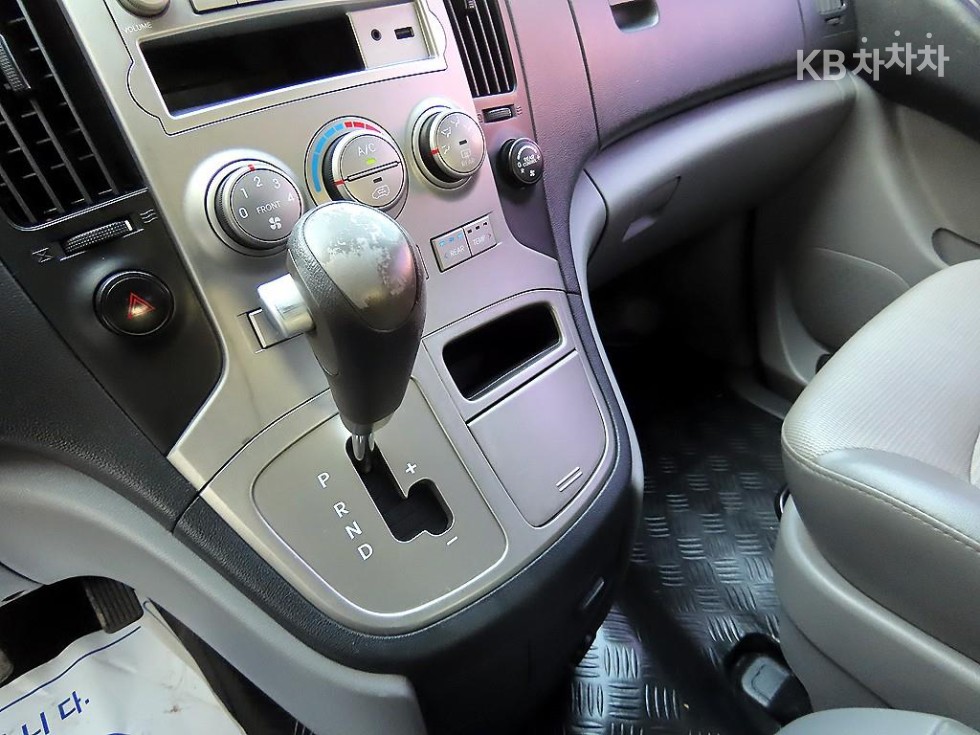 Hyundai Starex — miniaturë 11