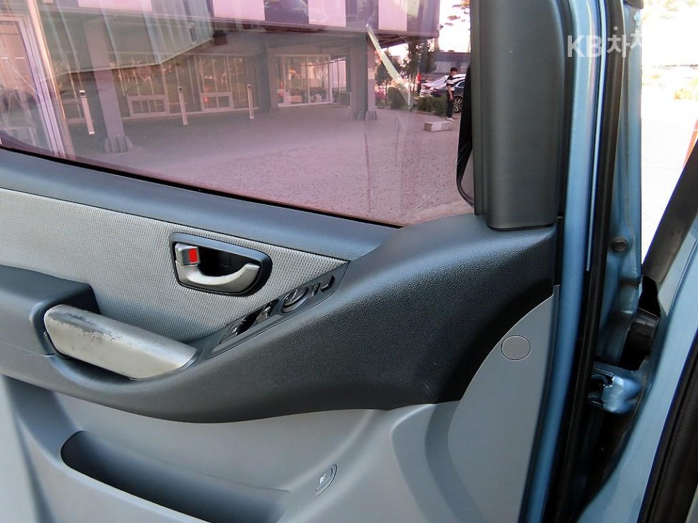 Hyundai Starex — miniaturë 12