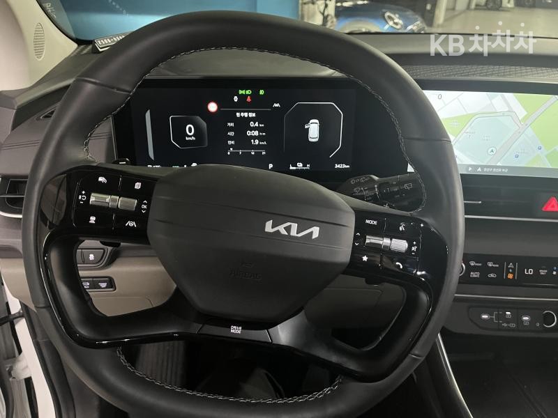 Kia Carnival — miniaturë 10