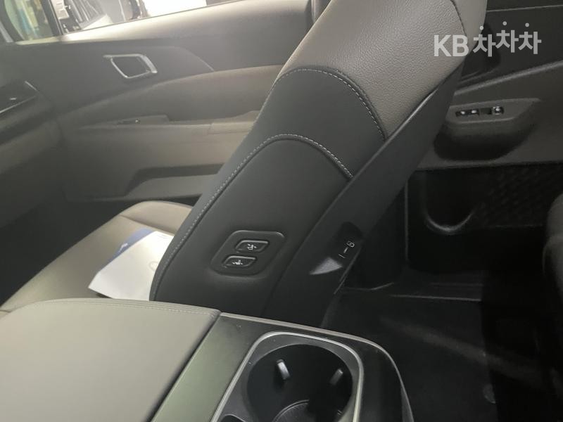 Kia Carnival — miniaturë 12