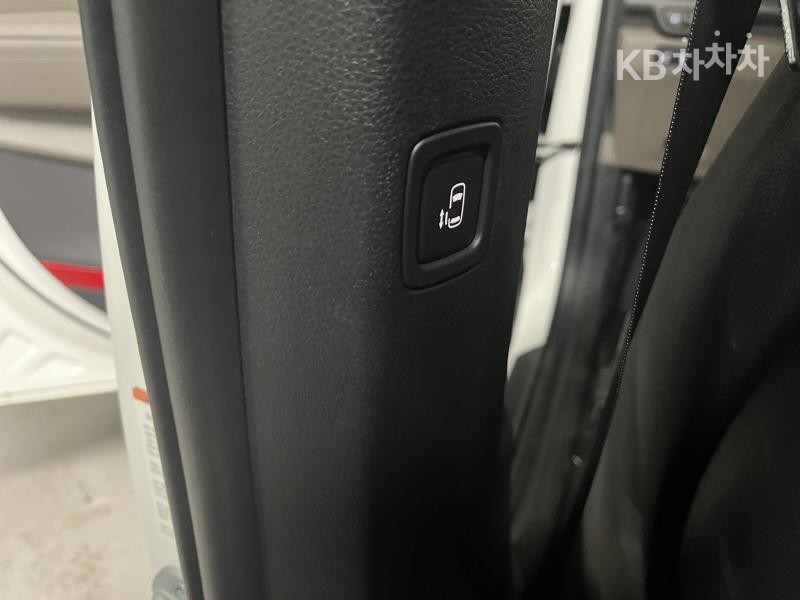 Kia Carnival — miniaturë 14