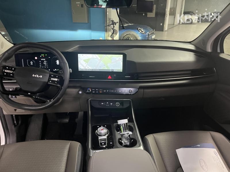 Kia Carnival — miniaturë 15