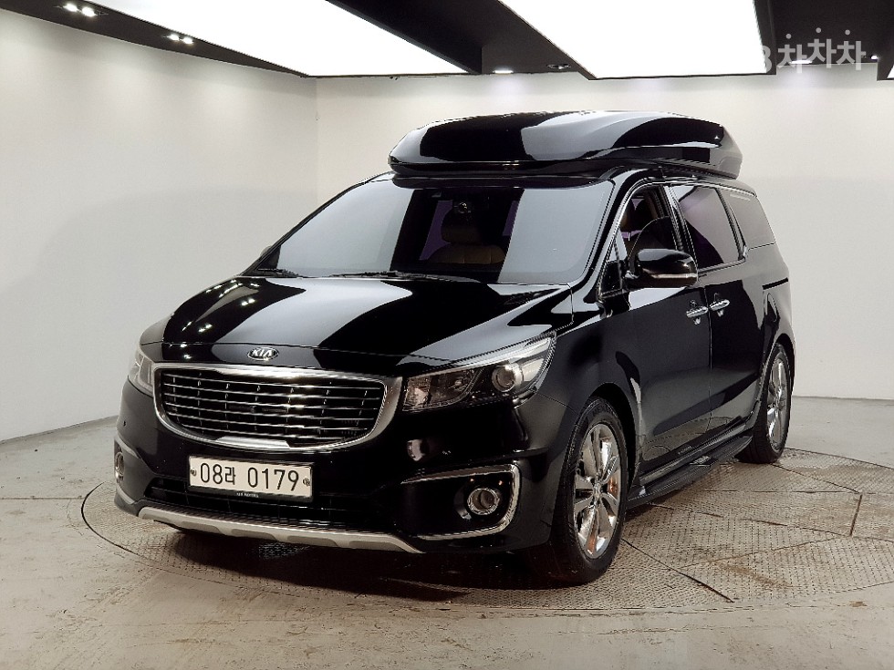 Kia Carnival — miniaturë 2