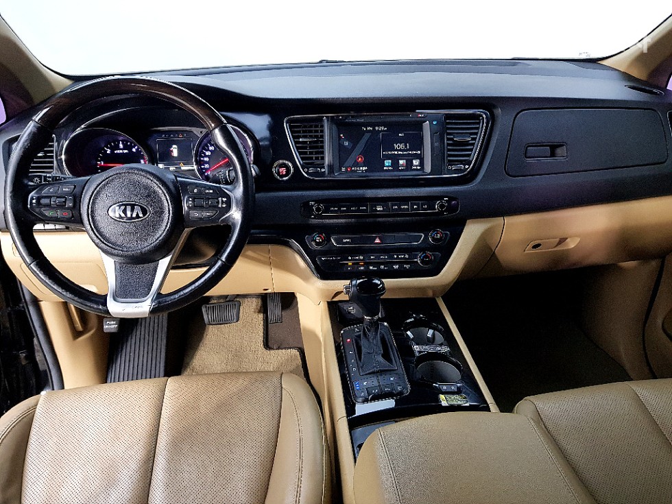 Kia Carnival — miniaturë 7