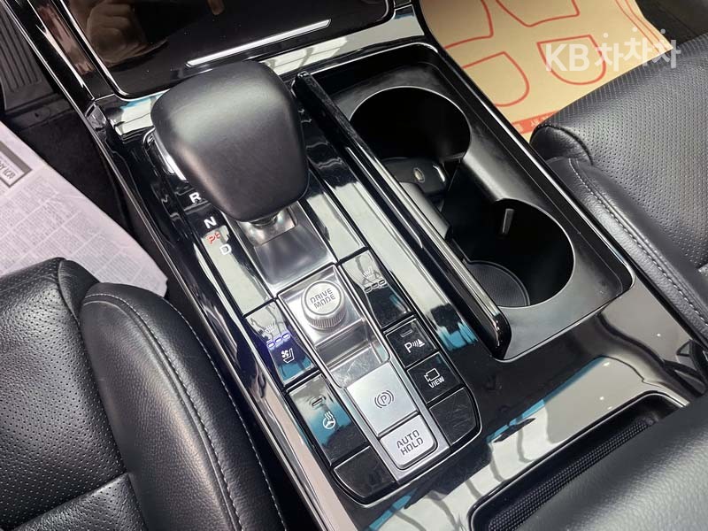 Kia K7 — miniaturë 9