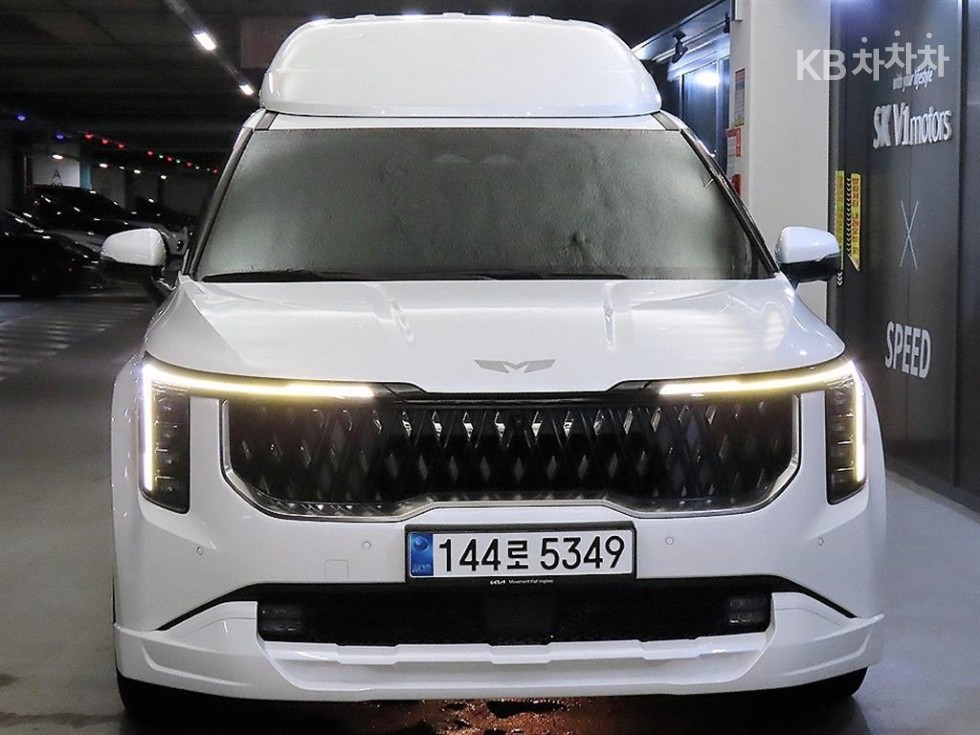 2024 Kia 4 photo