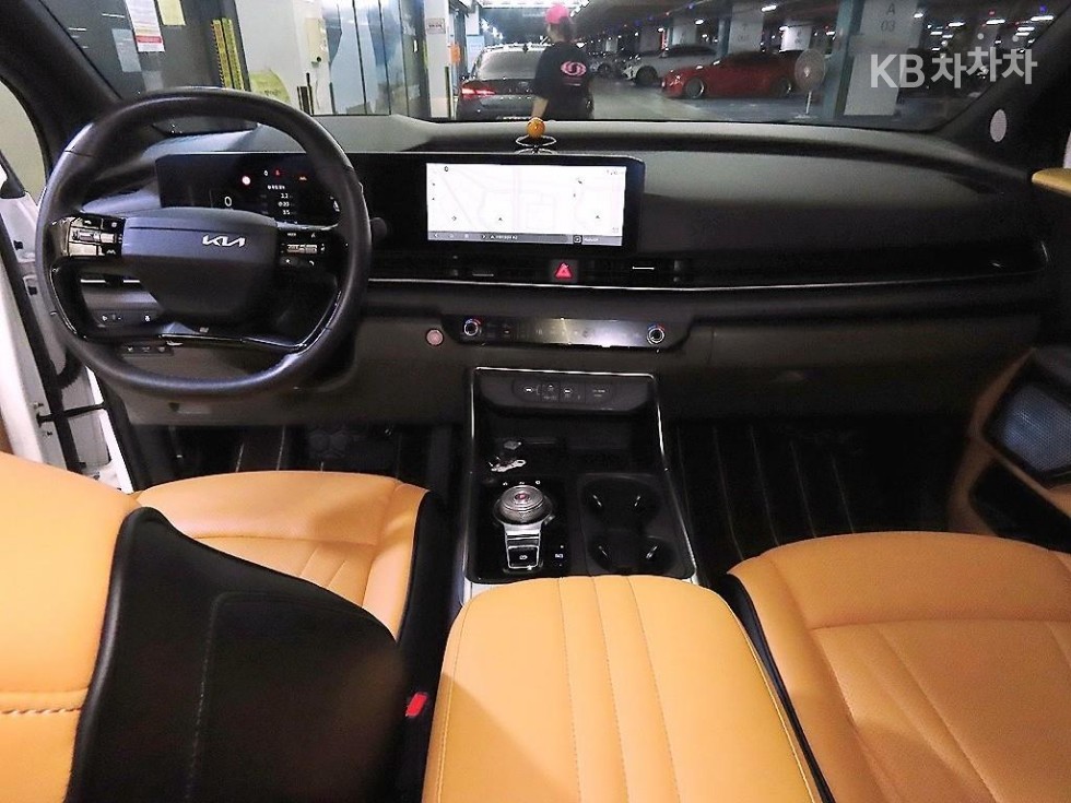 Kia Carnival — miniaturë 10
