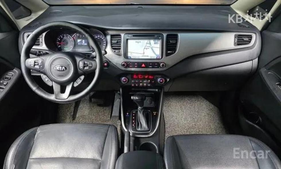 Kia Carens — miniaturë 7