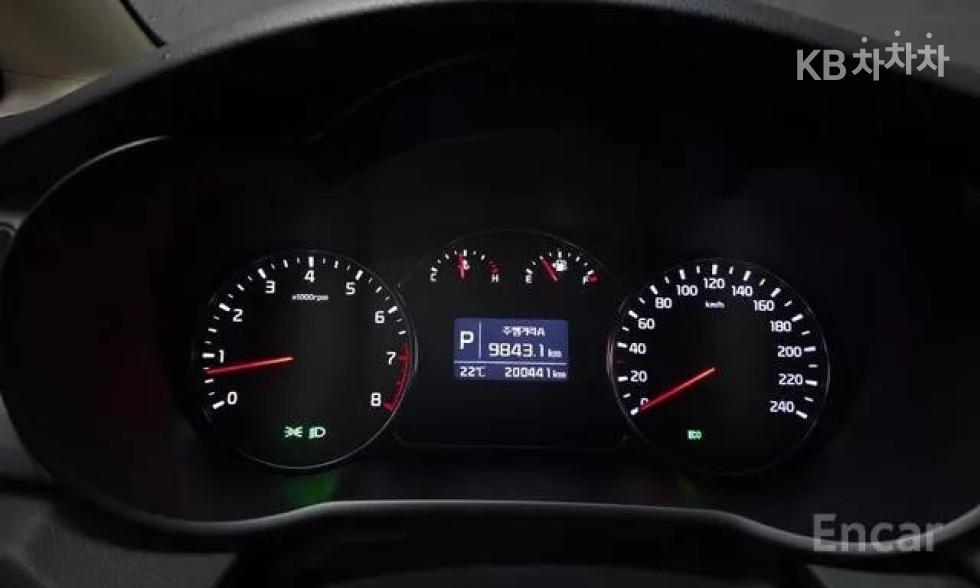 Kia Carens — miniaturë 8