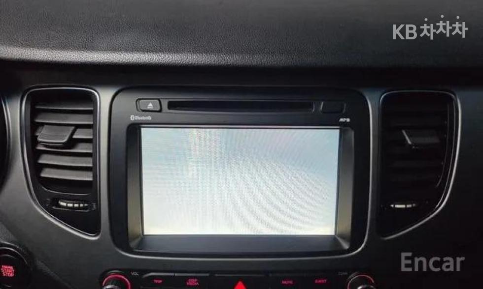 Kia Carens — miniaturë 17