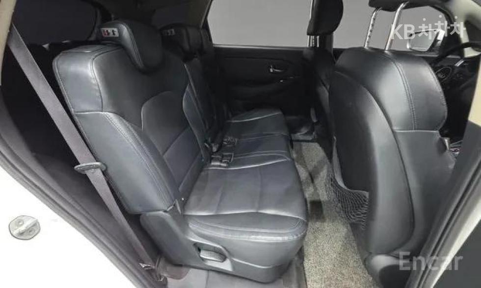 Kia Carens — miniaturë 19