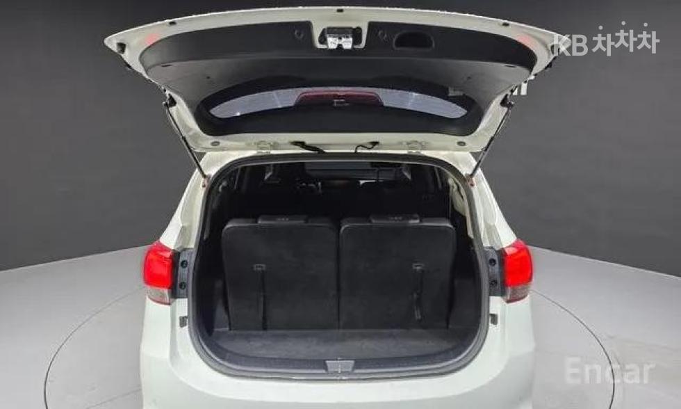 Kia Carens — miniaturë 20