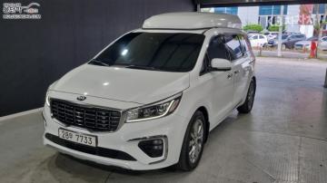 Kia Carnival 9인승 2.2 디젤 — foto 1
