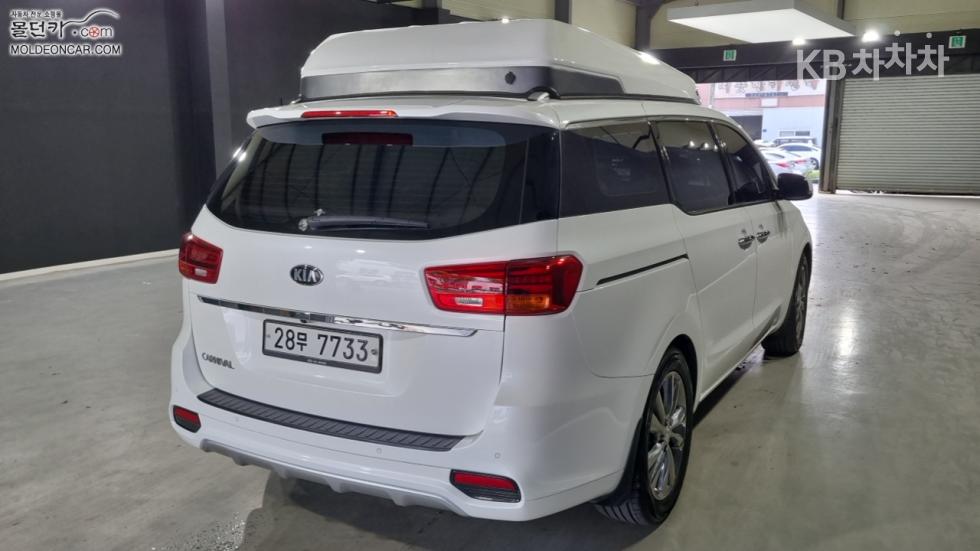 Kia Carnival — miniaturë 2
