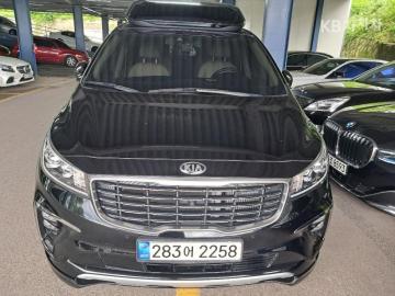 Kia Carnival 하이리무진 2.2 디젤 7인승 — foto 1
