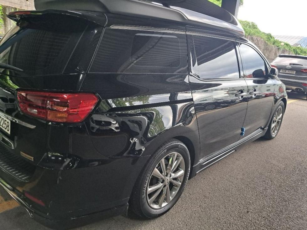 Kia Carnival — miniaturë 3