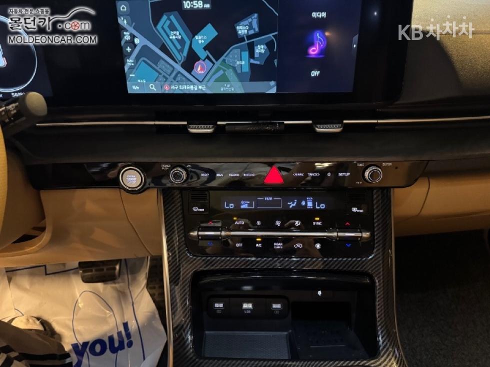 Kia Carnival — miniaturë 14