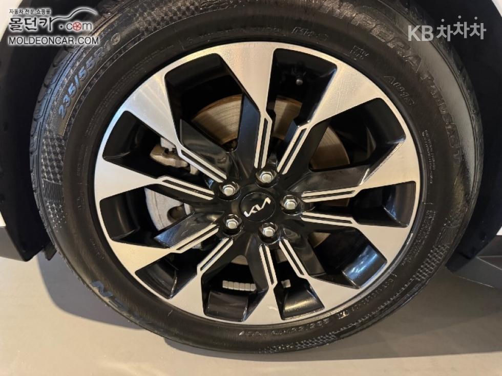 Kia Carnival — miniaturë 18