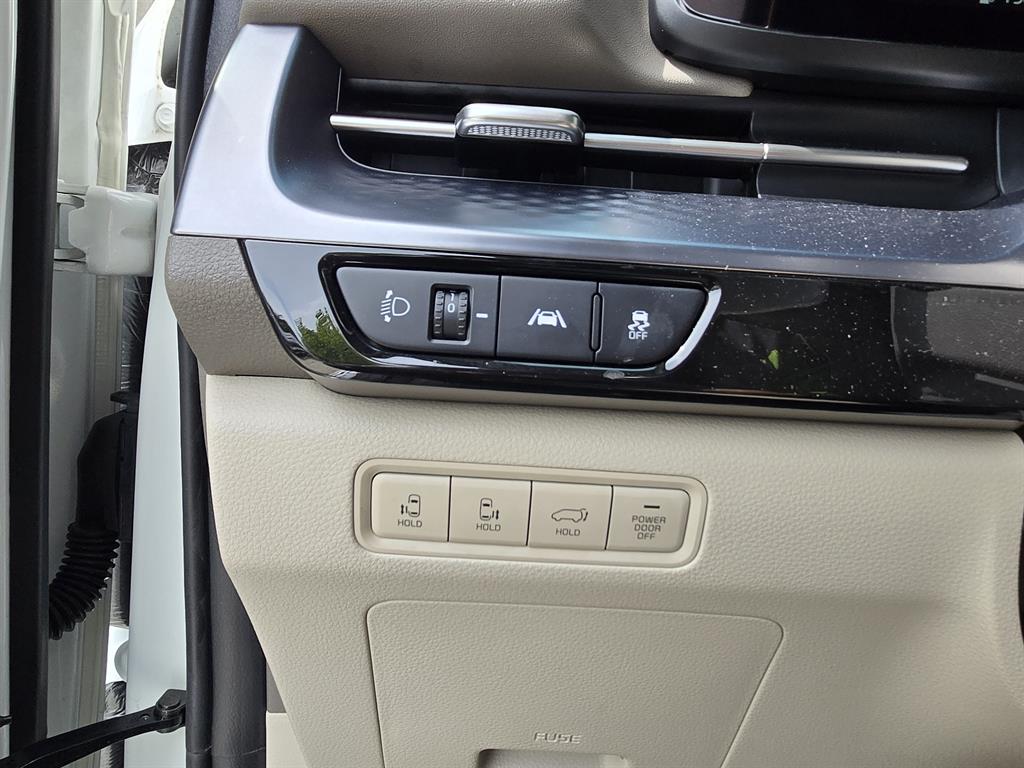 Kia Carnival — miniaturë 9