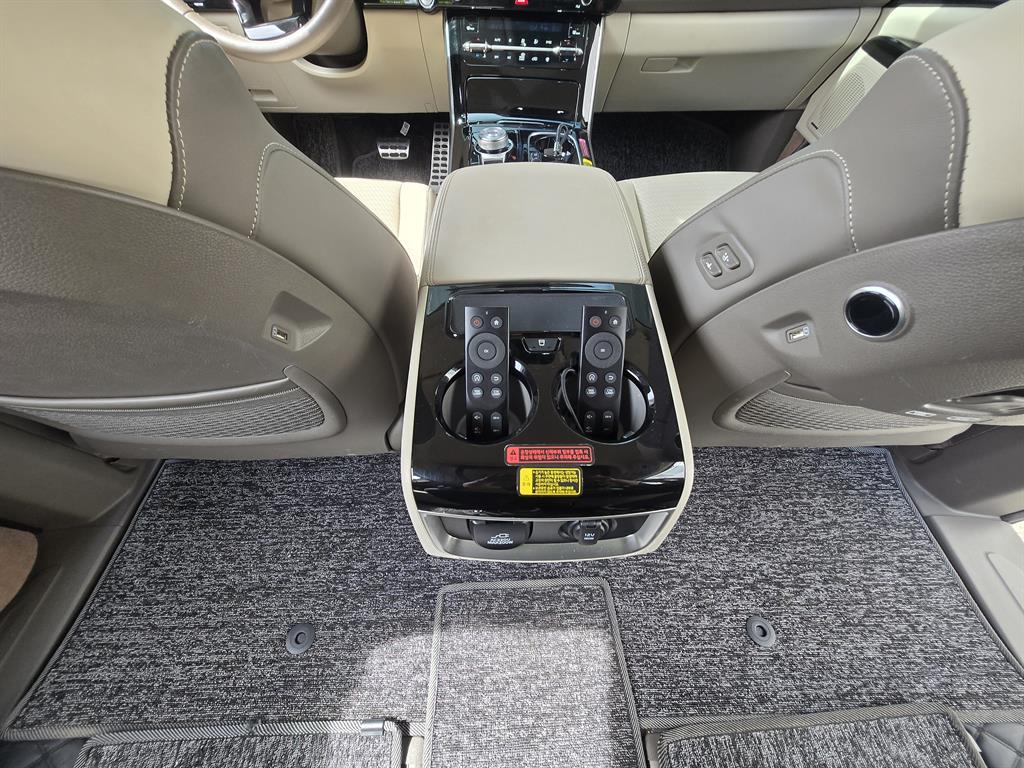 Kia Carnival — miniaturë 15