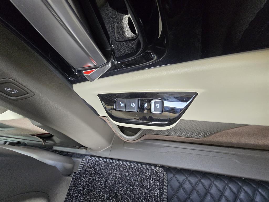Kia Carnival — miniaturë 18
