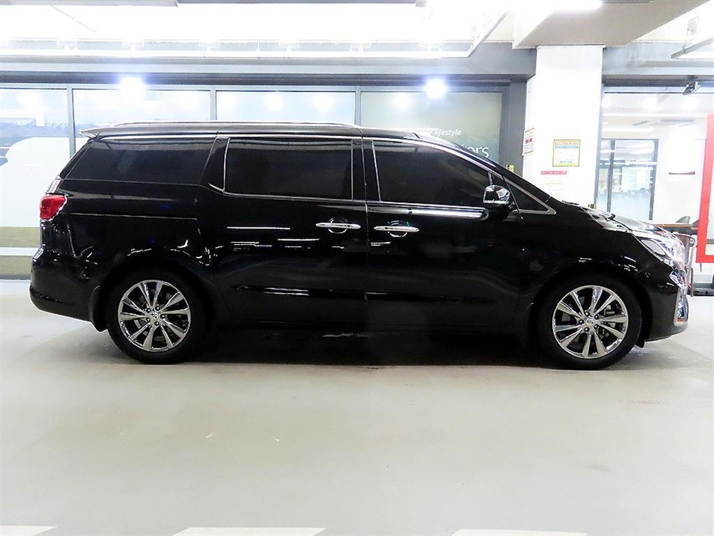 Kia Carnival — miniaturë 3