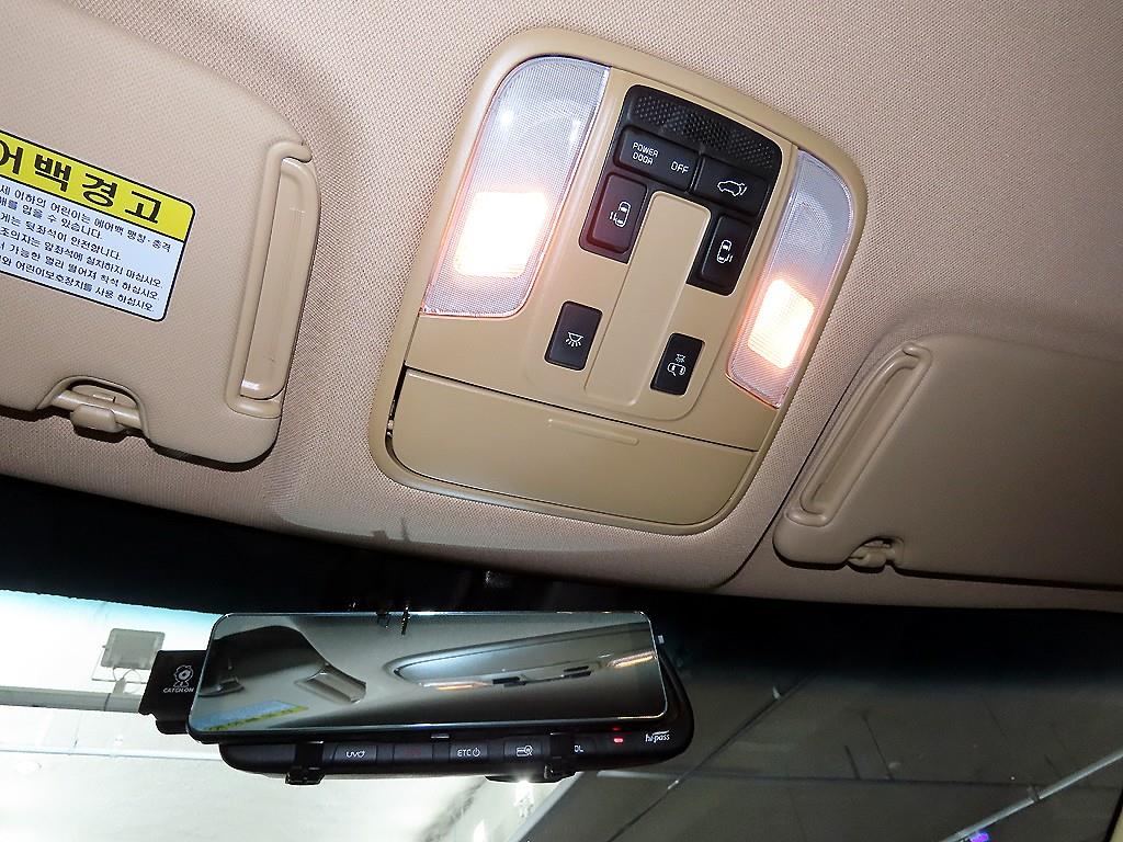 Kia Carnival — miniaturë 15