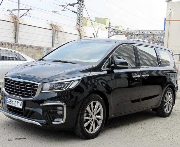Kia Carnival — miniaturë 2